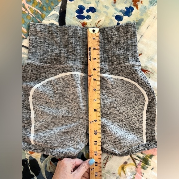 ATHLETA XS Agile Shorts Gray Heather - Picture 6 of 8